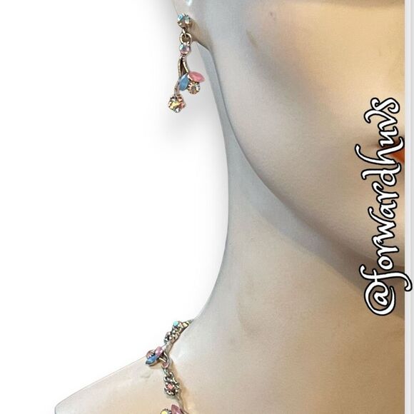 Cosplay Princess Style Necklace & Earring Set | Magical Pink & Blue - Picture 5 of 12